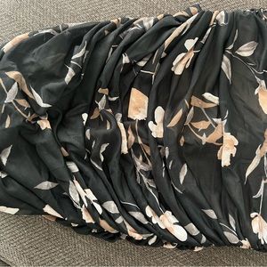 Super cute Jluxlabel mesh skirt with floral design